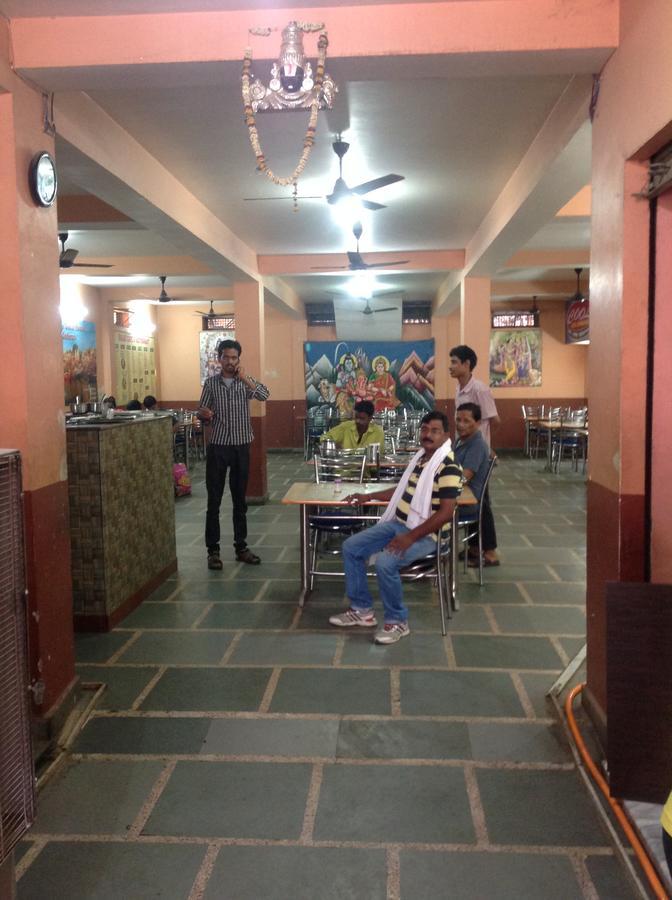 Balaji Palace Hotel 2*