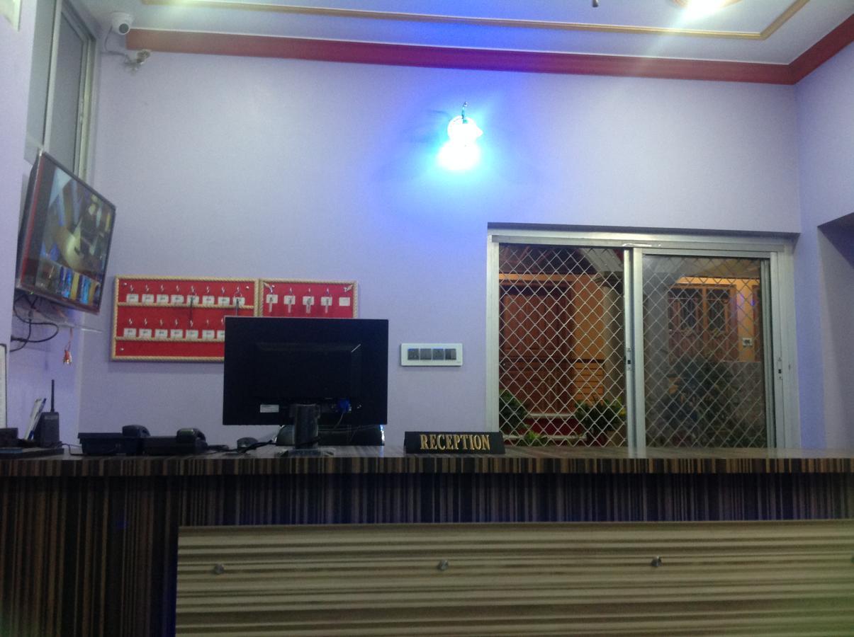 Balaji Palace 2* Varanasi